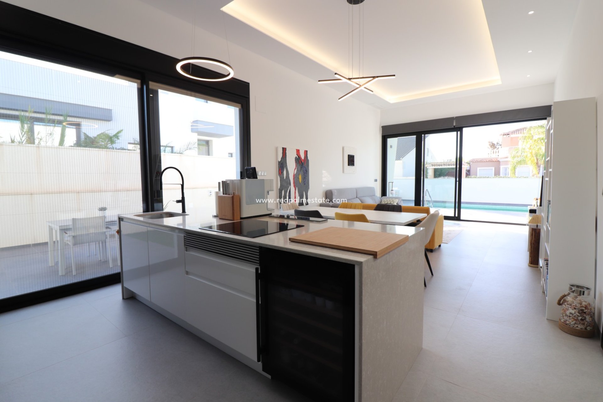 Resale - Villa -
Formentera del Segura