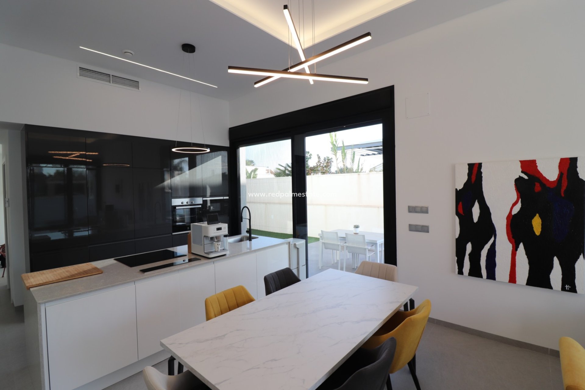 Resale - Villa -
Formentera del Segura