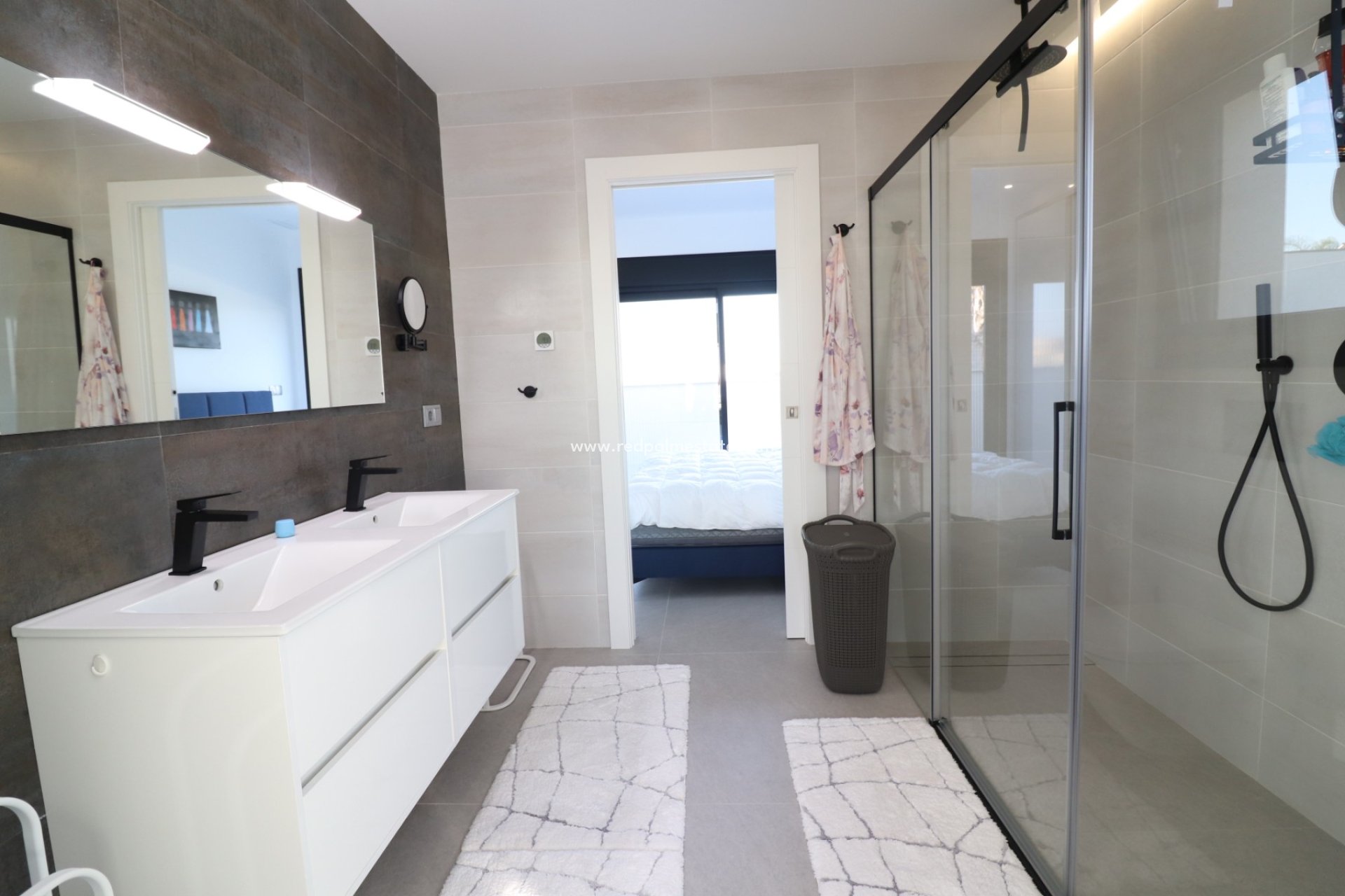 Resale - Villa -
Formentera del Segura