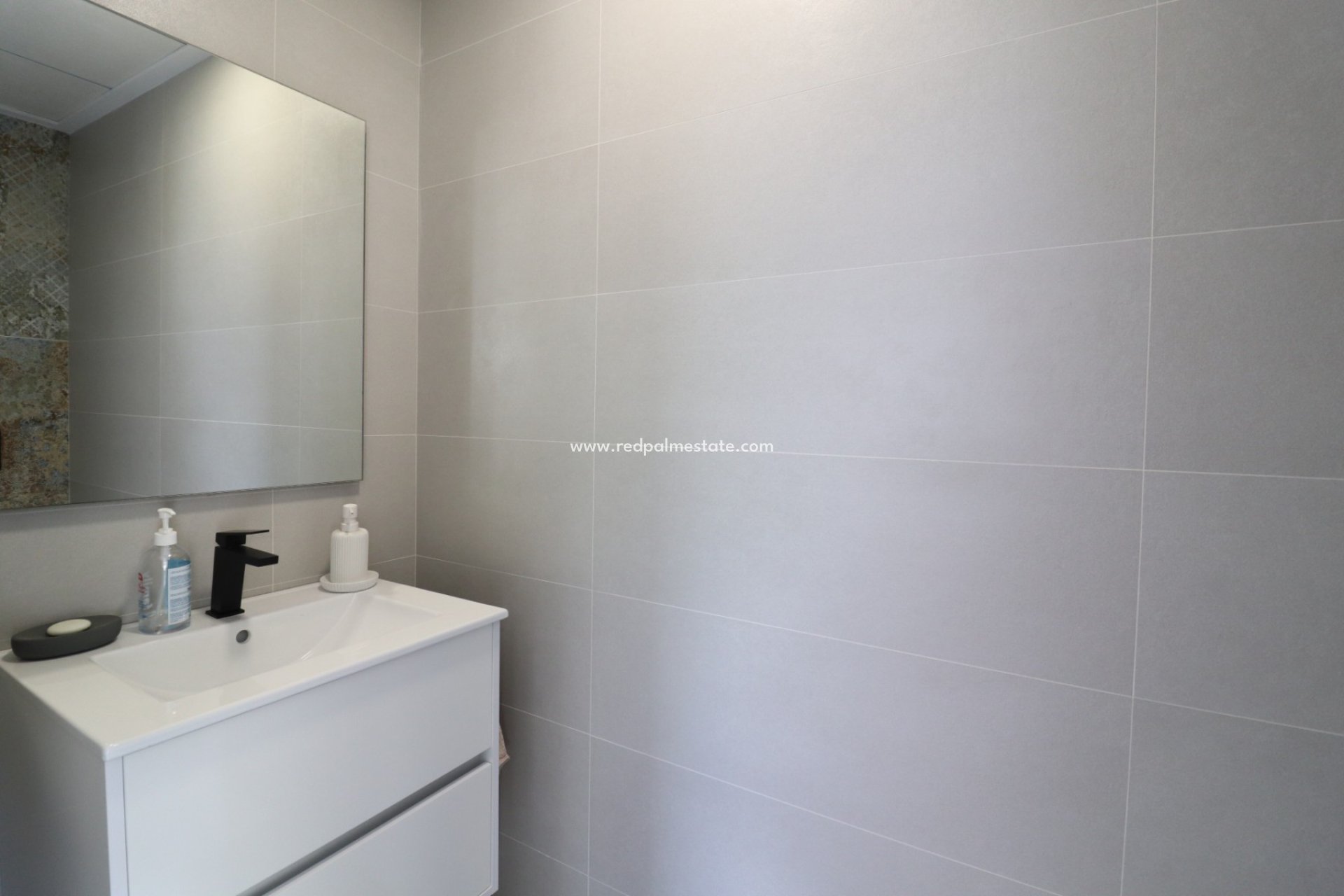 Resale - Villa -
Formentera del Segura