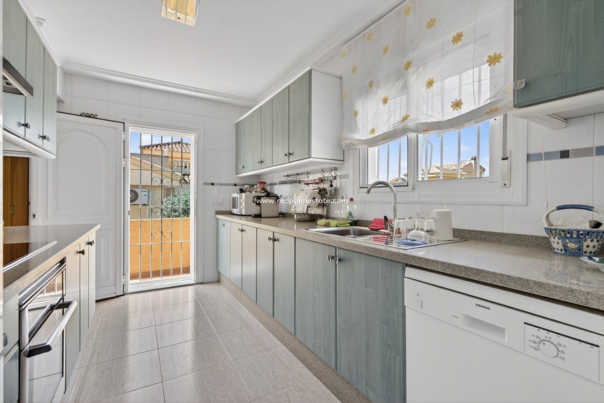 Resale - Villa -
Gran Alacant - Monte Y Mar