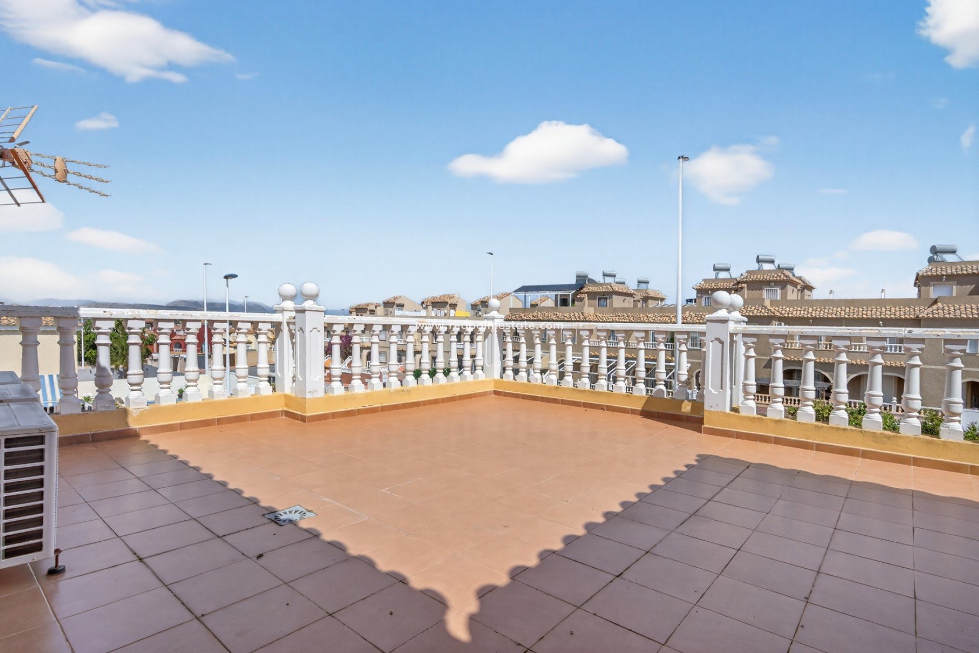 Resale - Villa -
Gran Alacant - Monte Y Mar