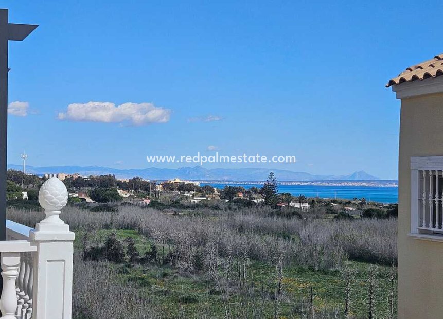 Resale - Villa -
Guardamar del Segura - Campomar
