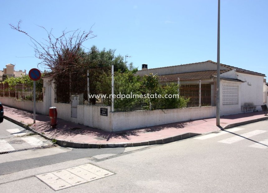 Resale - Villa -
Guardamar del Segura - Costa Blanca