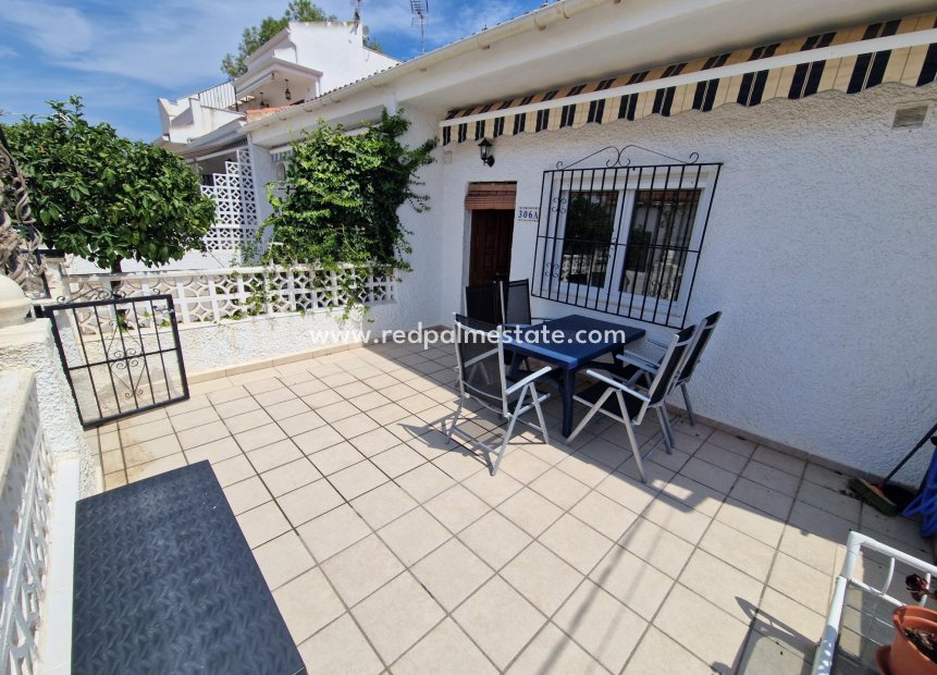 Resale - Villa -
Guardamar del Segura - Costa Blanca