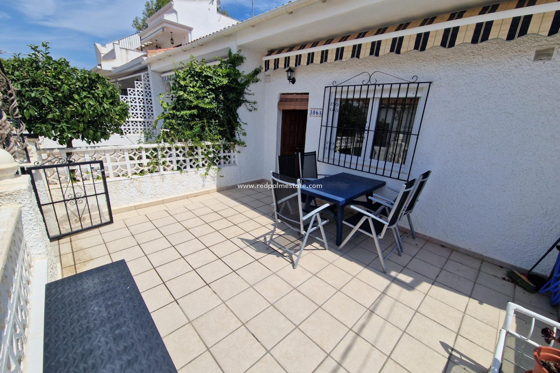 Resale - Villa -
Guardamar del Segura - Costa Blanca