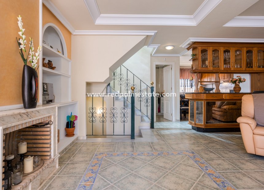 Resale - Villa -
Guardamar del Segura - Costa Blanca