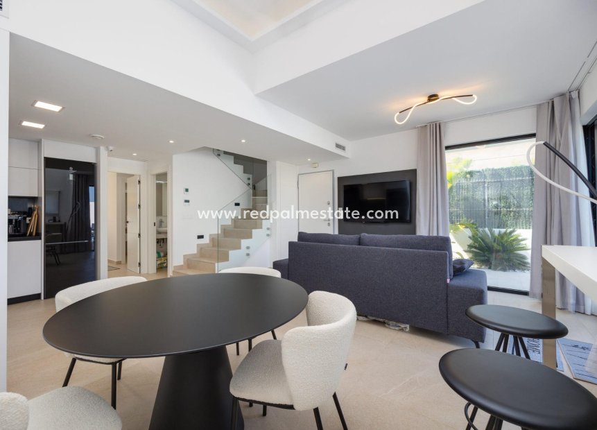 Resale - Villa -
Guardamar del Segura - El Raso