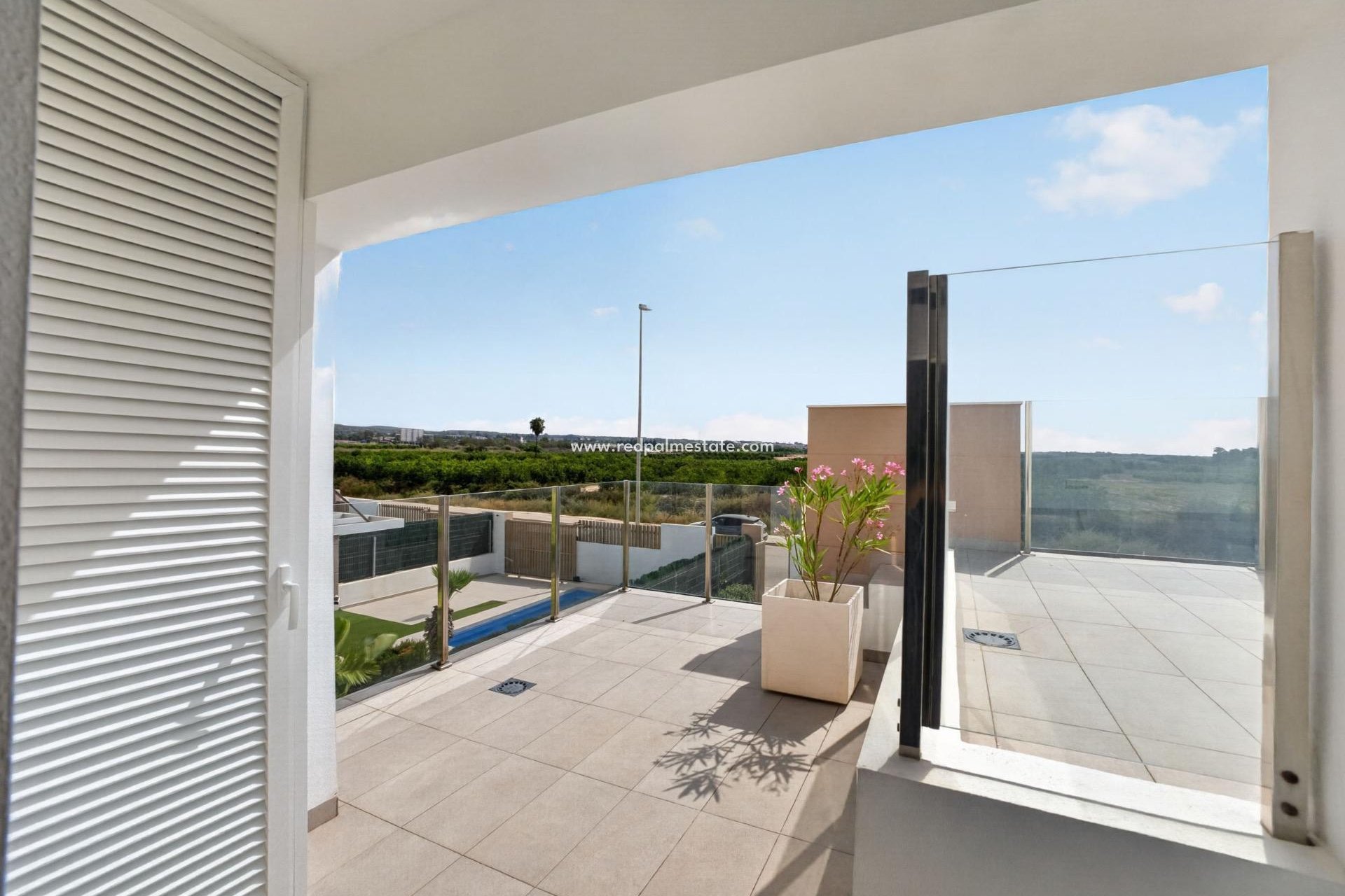 Resale - Villa -
Guardamar del Segura - El Raso