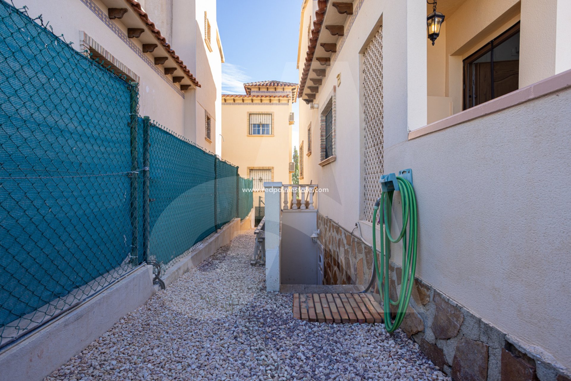 Resale - Villa -
Guardamar del Segura - El Raso