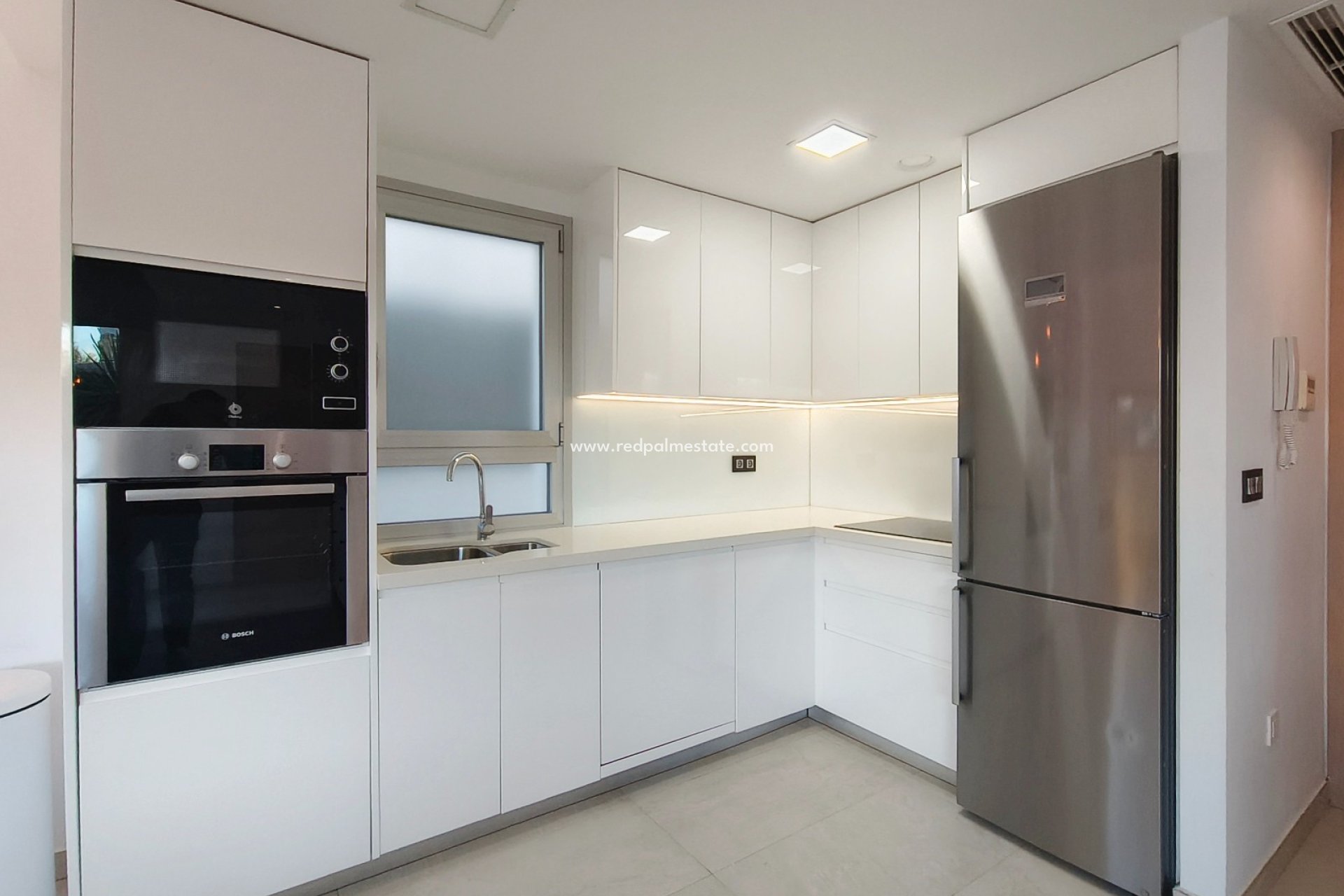 Resale - Villa -
Guardamar del Segura - El Raso