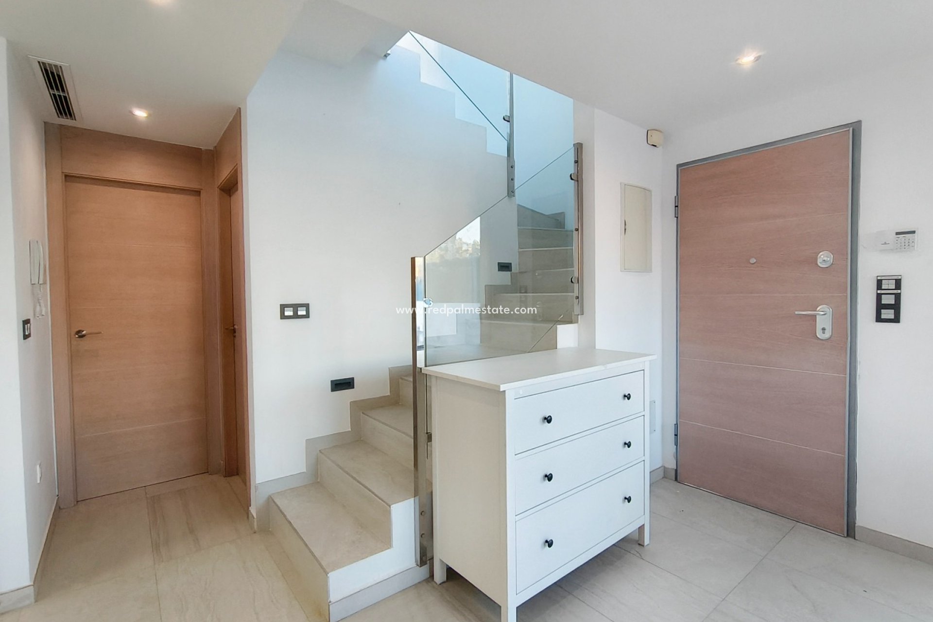 Resale - Villa -
Guardamar del Segura - El Raso