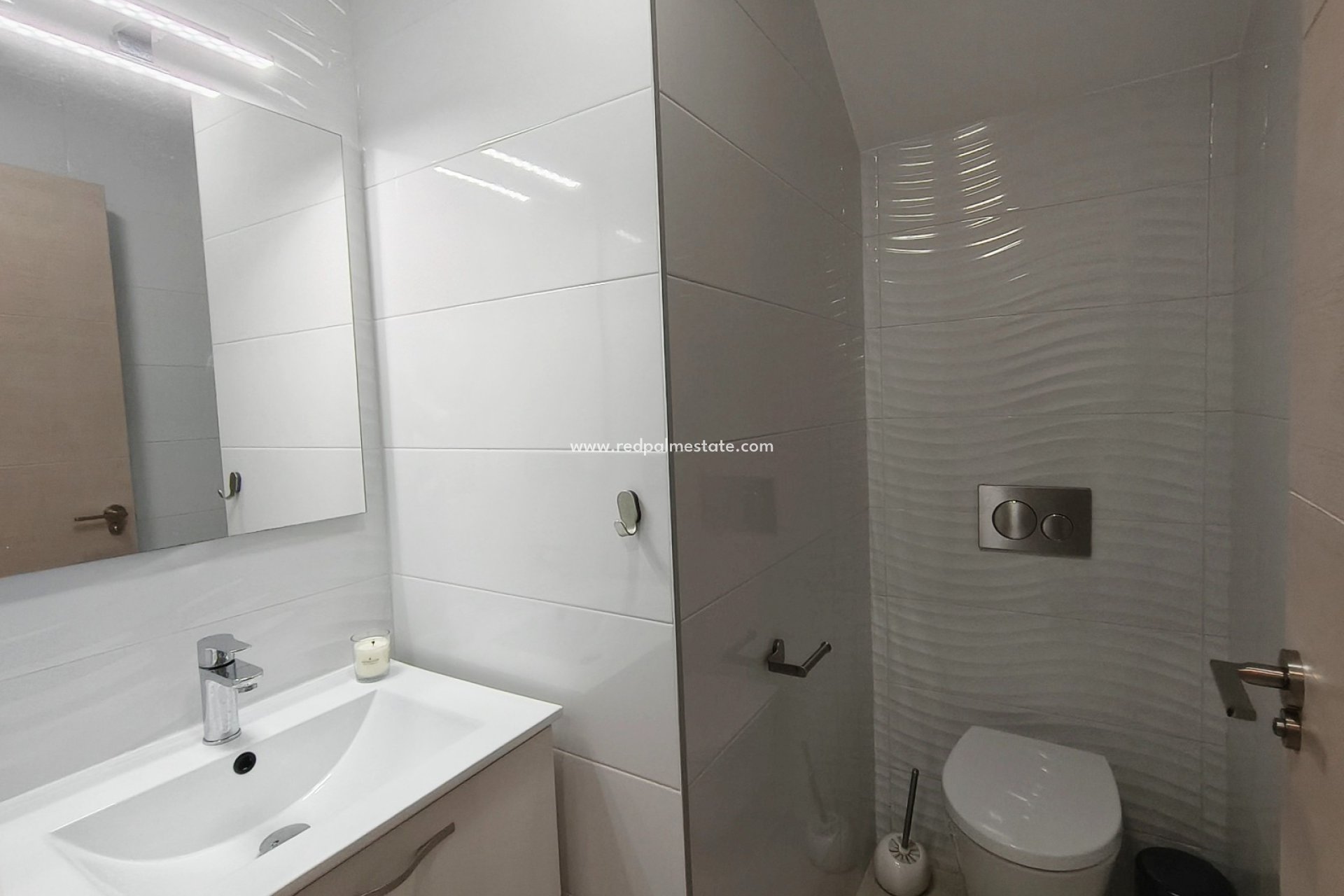 Resale - Villa -
Guardamar del Segura - El Raso