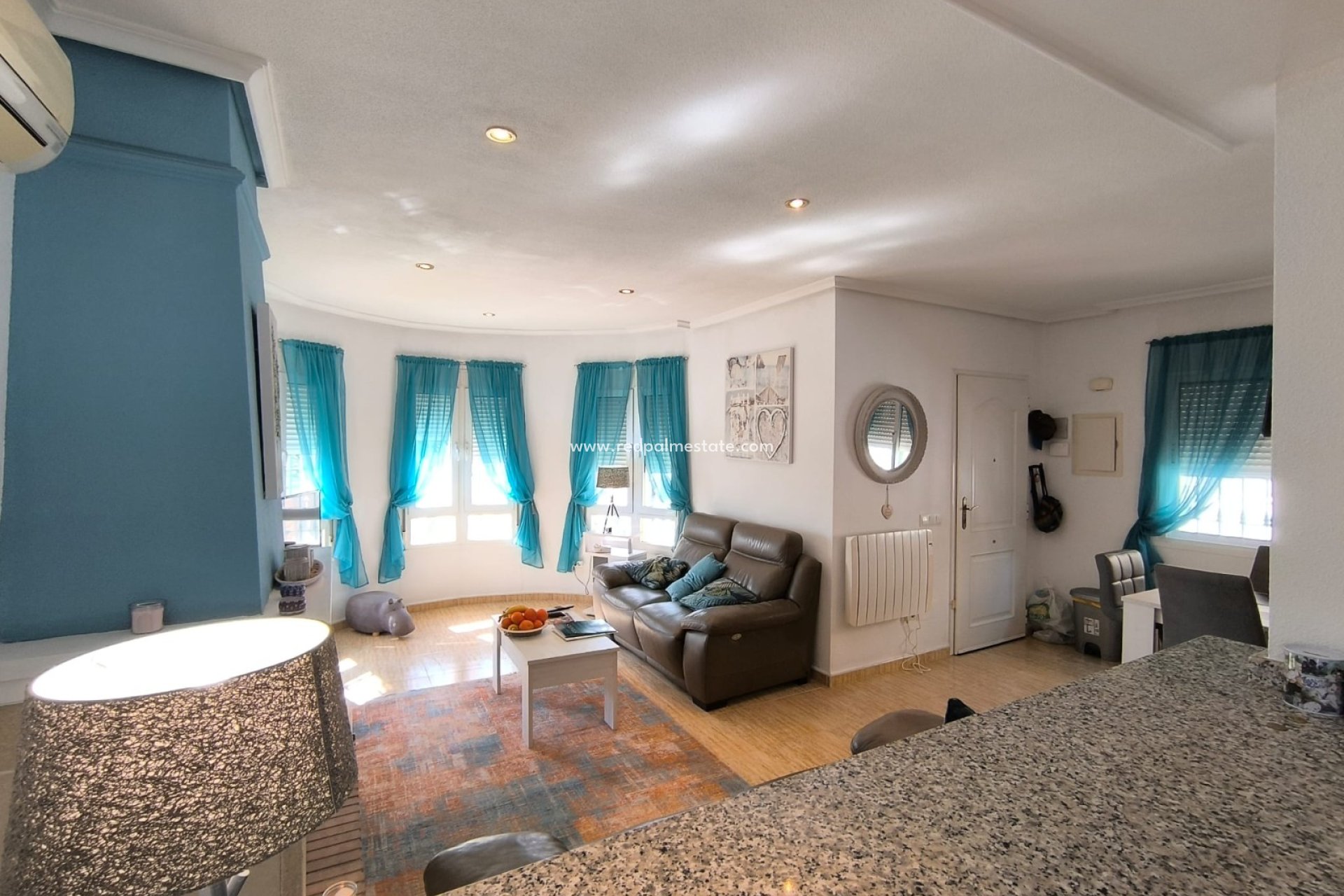 Resale - Villa -
Guardamar del Segura - El Raso