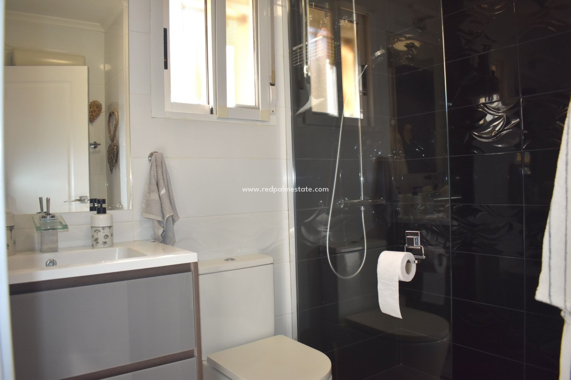 Resale - Villa -
Guardamar del Segura - Guardamar
