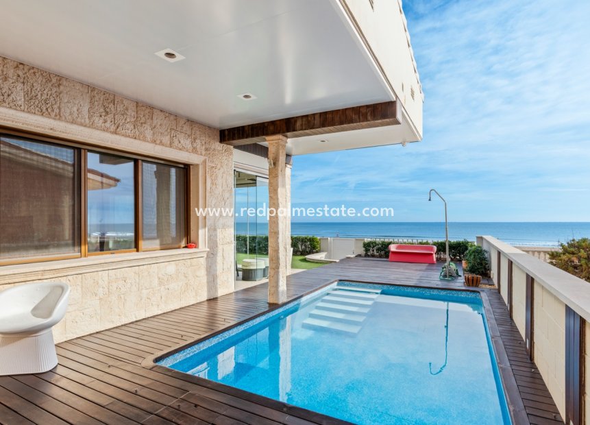 Resale - Villa -
Guardamar del Segura - Guardamar