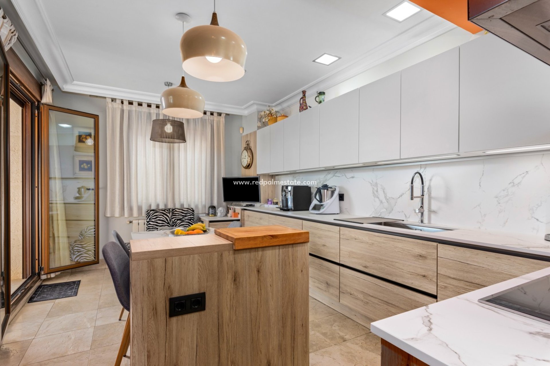 Resale - Villa -
Guardamar del Segura - Guardamar
