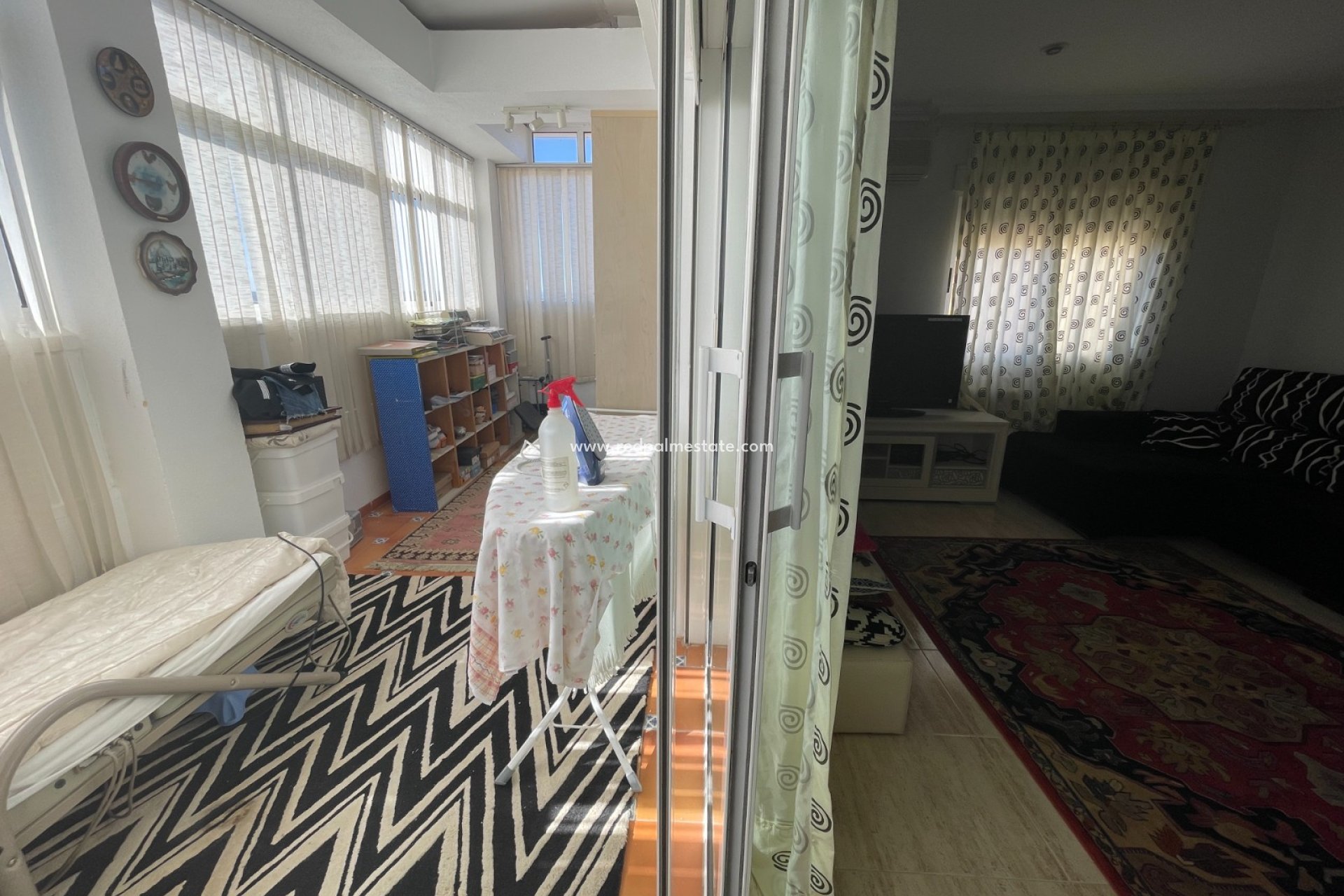 Resale - Villa -
Guardamar del Segura - Guardamar