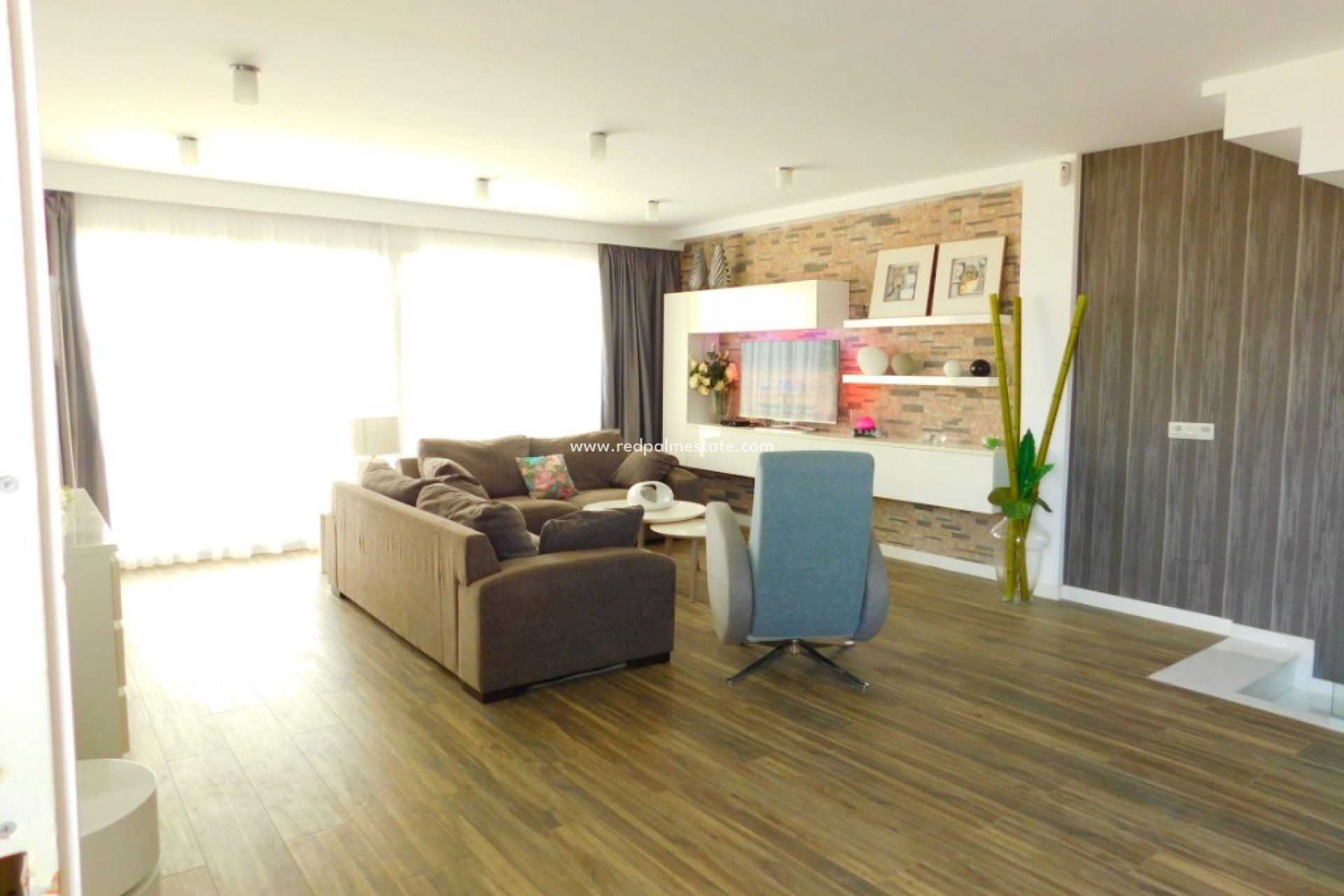 Resale - Villa -
Guardamar del Segura - Guardamar