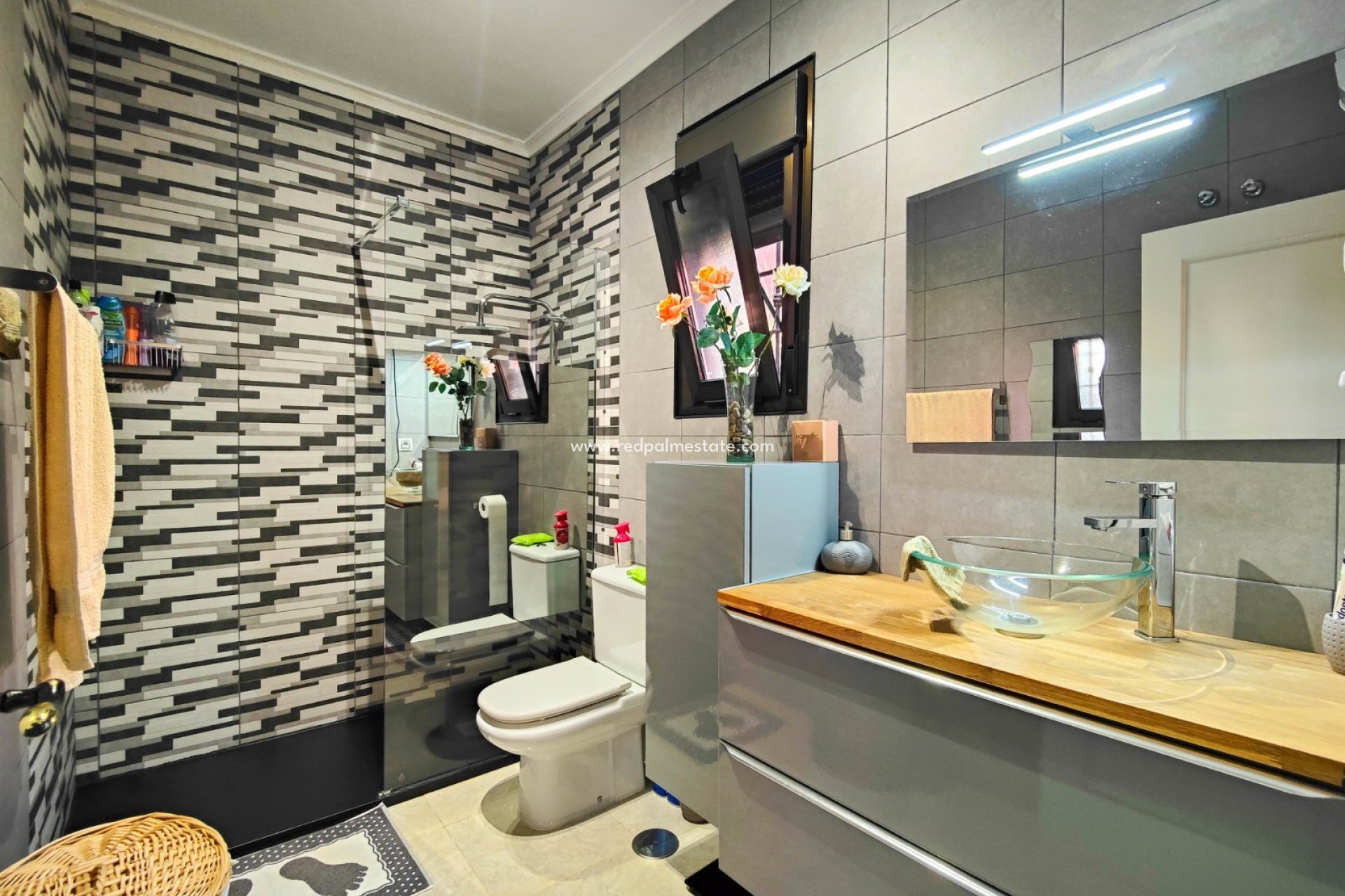 Resale - Villa -
Guardamar del Segura - Guardamar