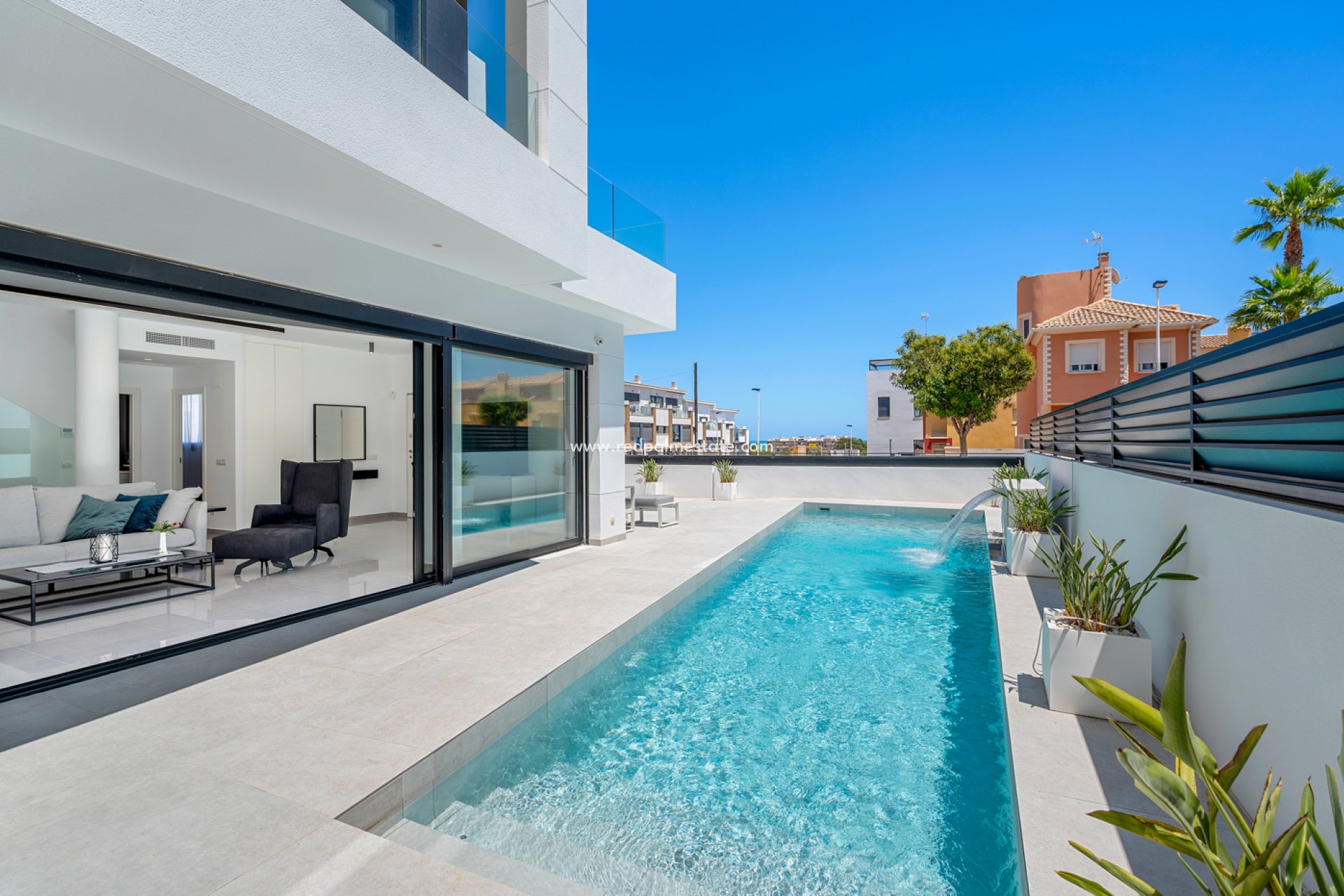 Resale - Villa -
Guardamar del Segura - Guardamar