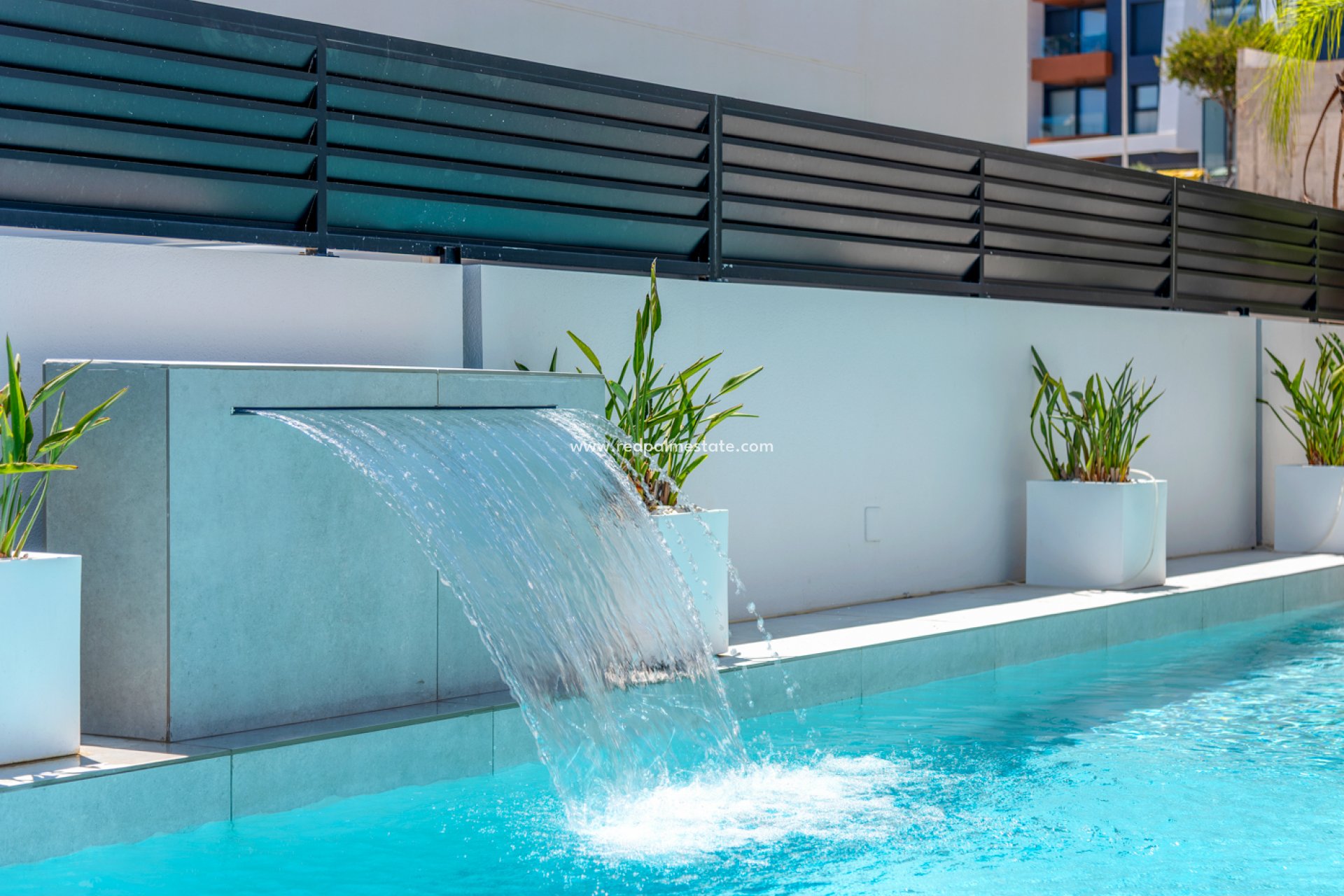 Resale - Villa -
Guardamar del Segura - Guardamar