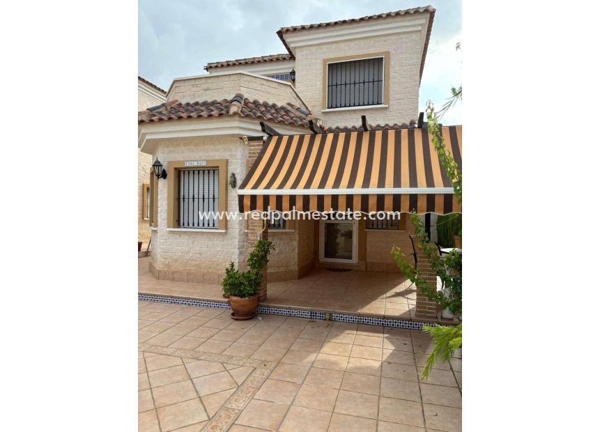 Resale - Villa -
Guardamar del Segura - raso