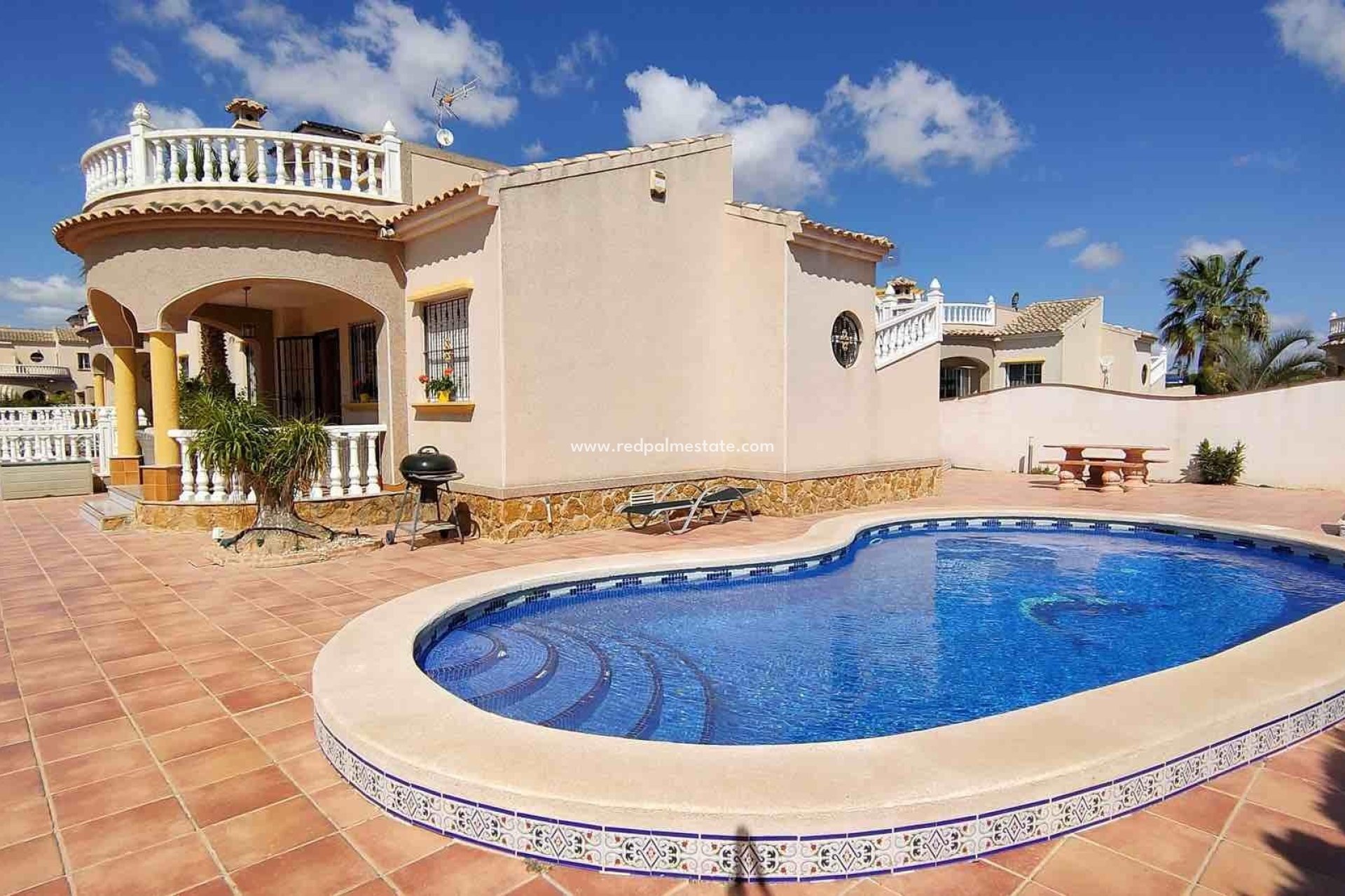 Resale - Villa -
Guardamar del Segura - Urb el raso