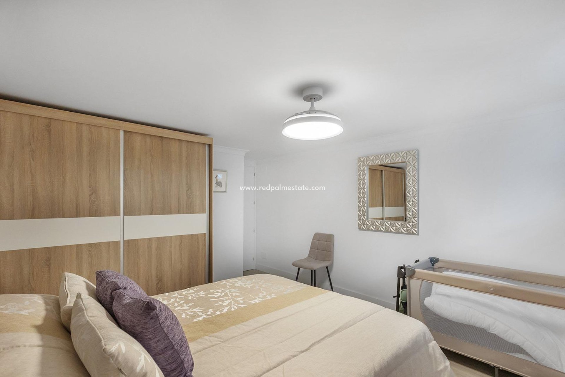 Resale - Villa -
Guardamar del Segura - Urbanizaciones