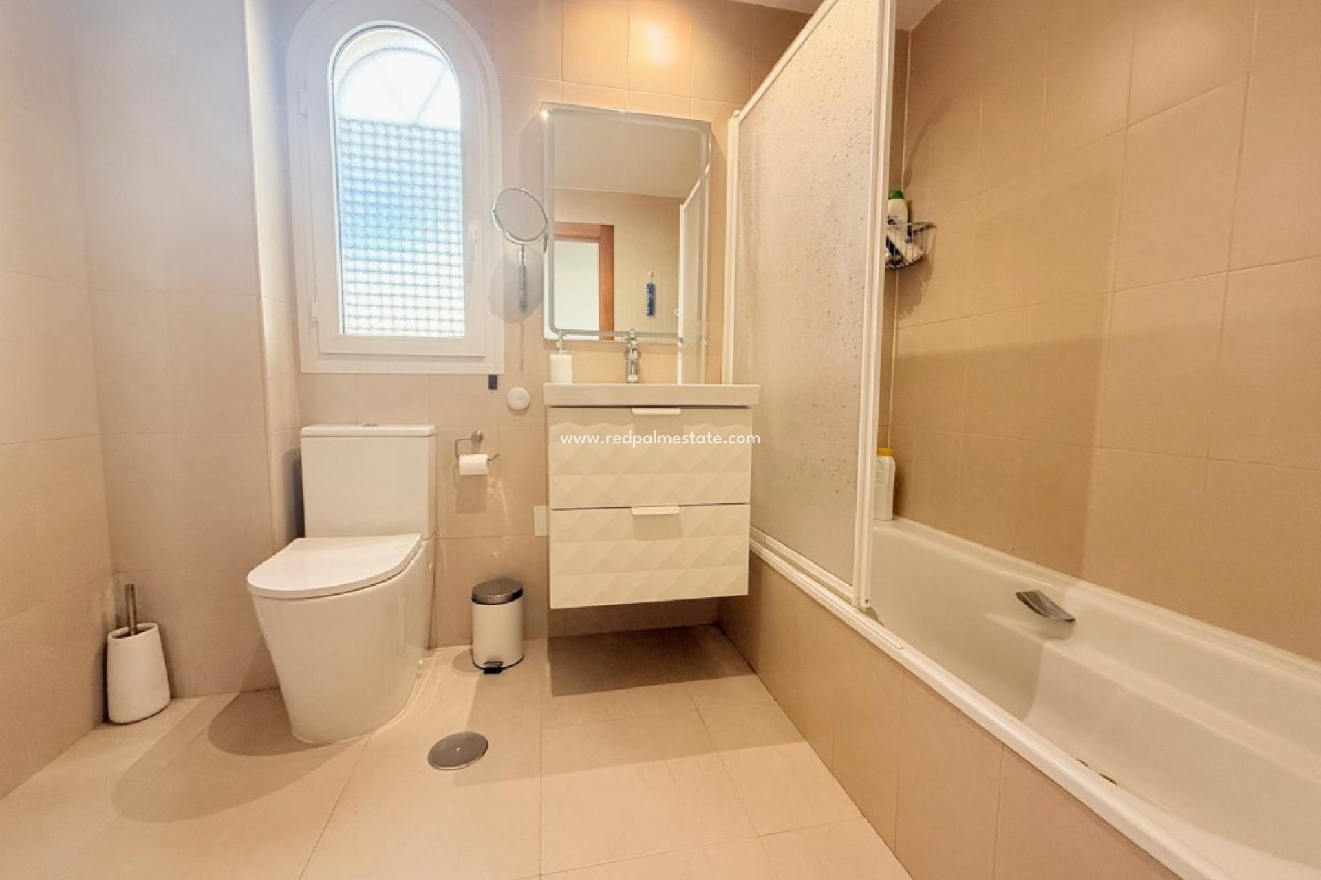 Resale - Villa -
Hacienda Riquelme Golf Resort - Inland