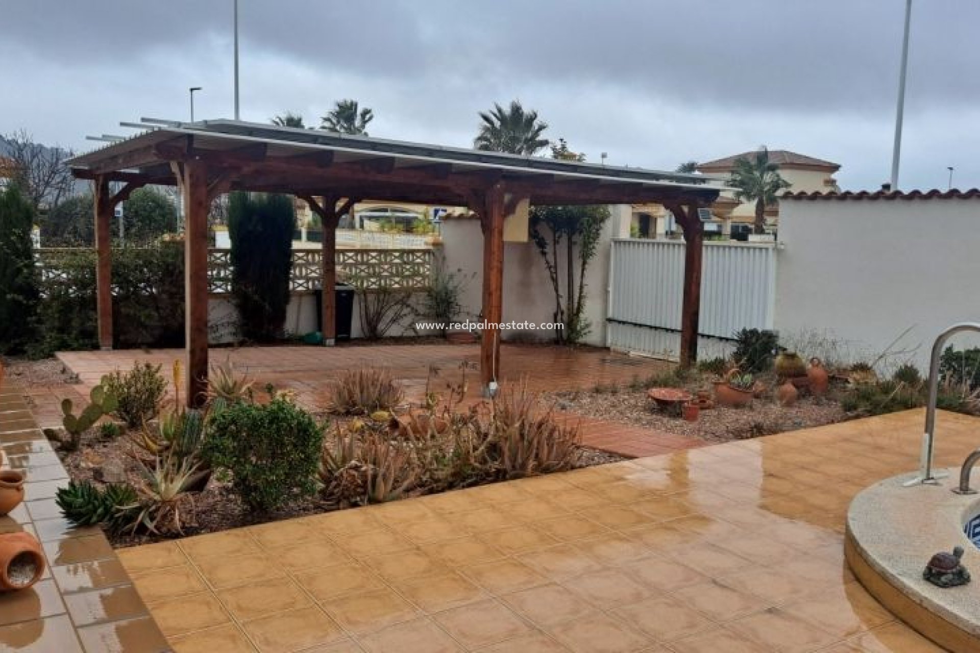 Resale - Villa -
Hondón de las Nieves - Inland