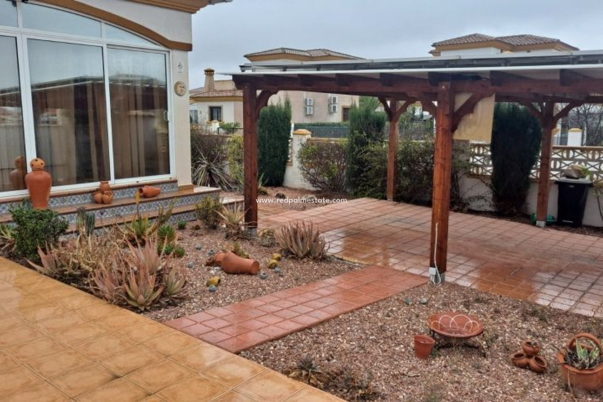 Resale - Villa -
Hondón de las Nieves - Inland