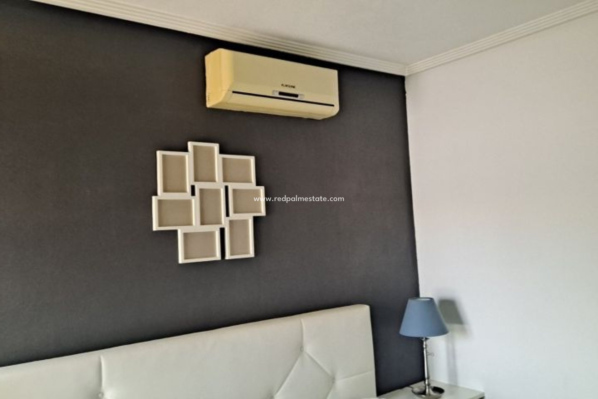 Resale - Villa -
Hondón de las Nieves - Inland