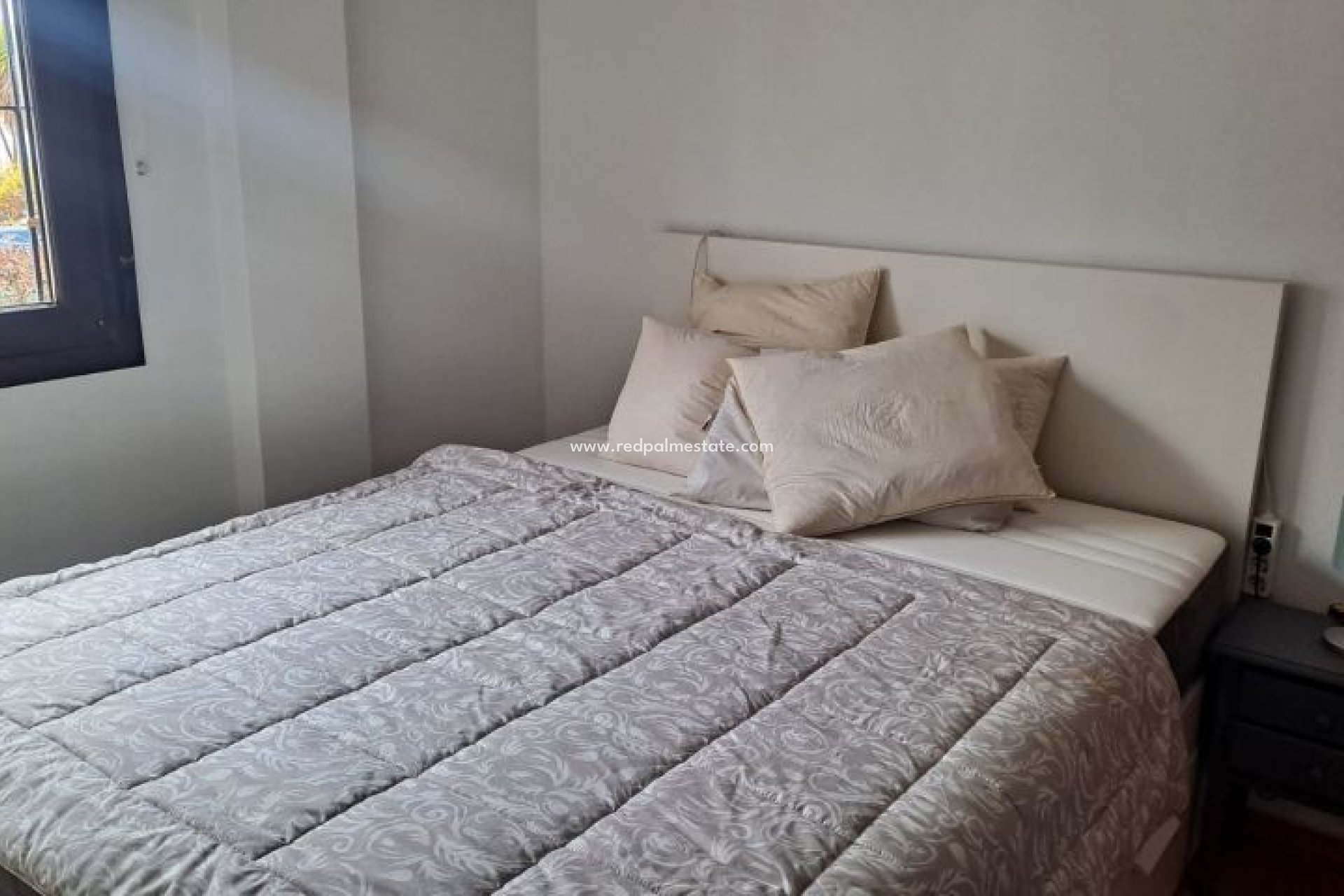 Resale - Villa -
Hondón de las Nieves - Inland