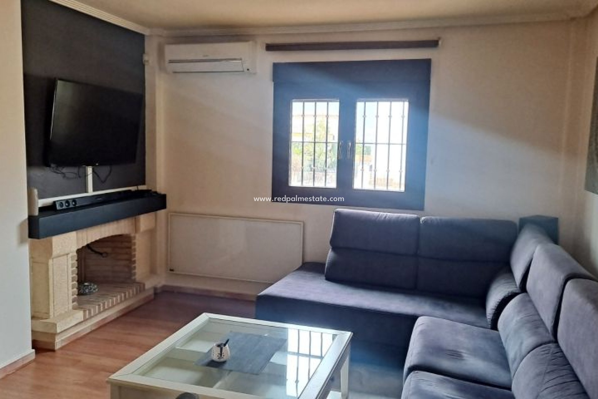 Resale - Villa -
Hondón de las Nieves - Inland