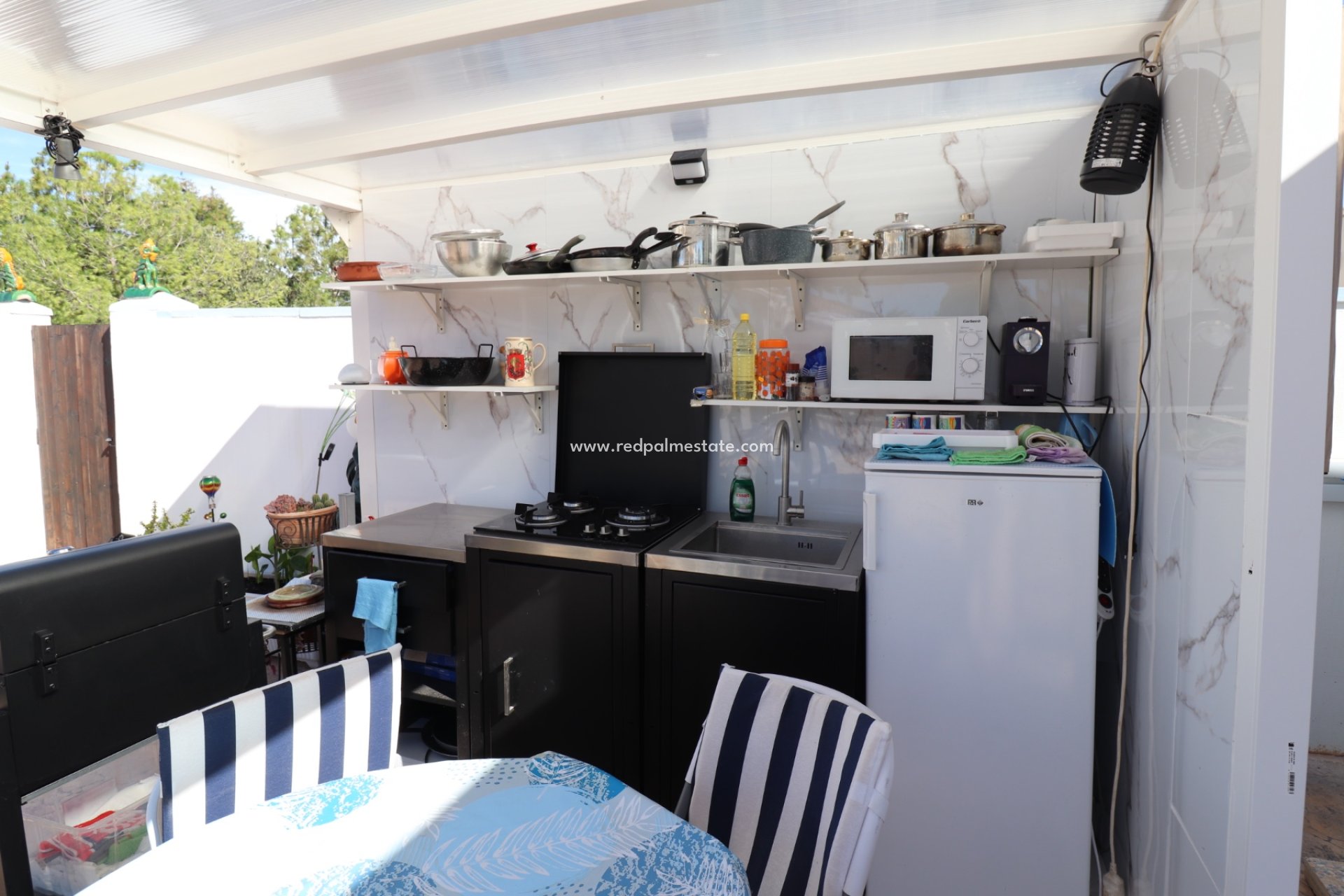 Resale - Villa -
Hondón de las Nieves - Inland