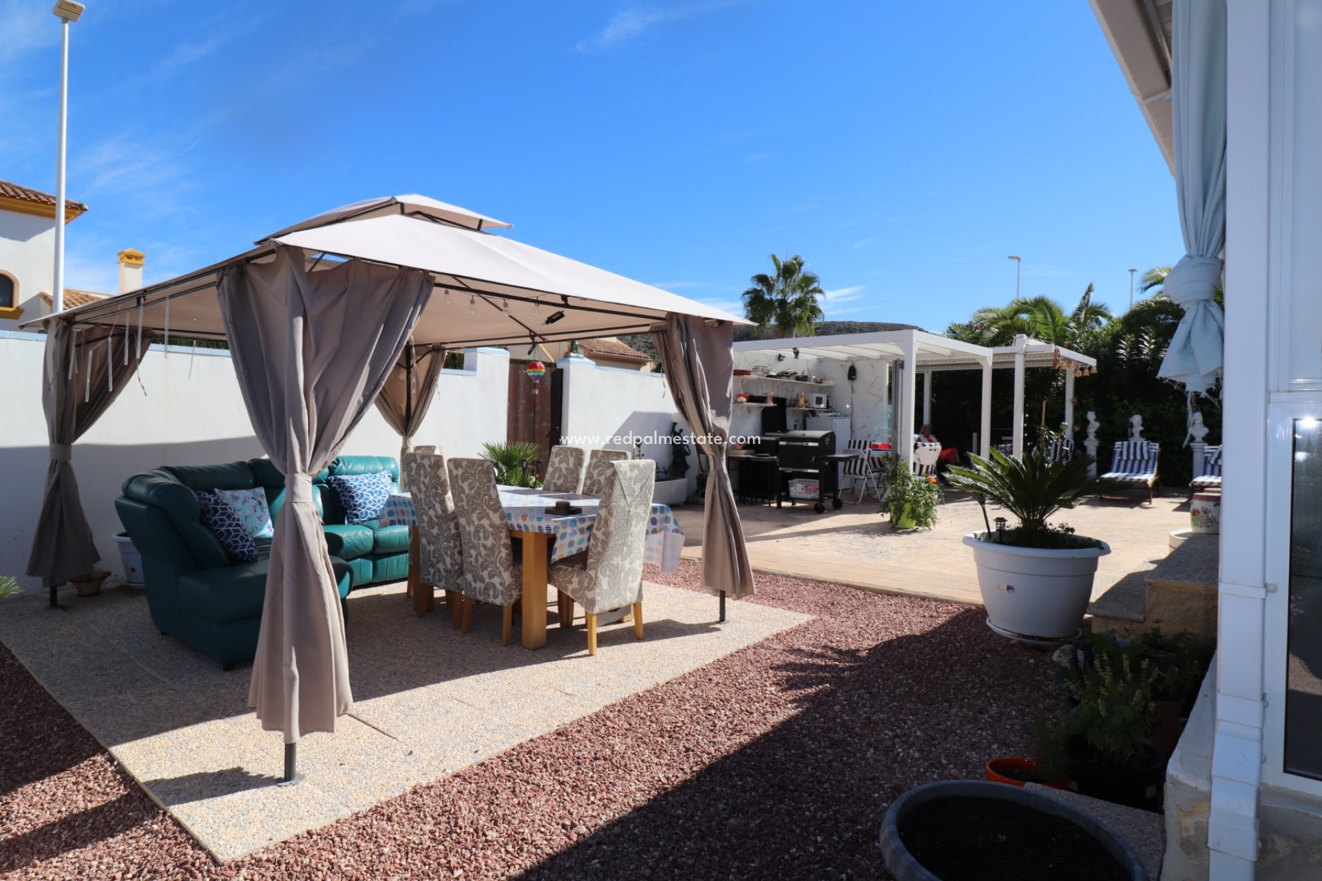 Resale - Villa -
Hondón de las Nieves - Inland