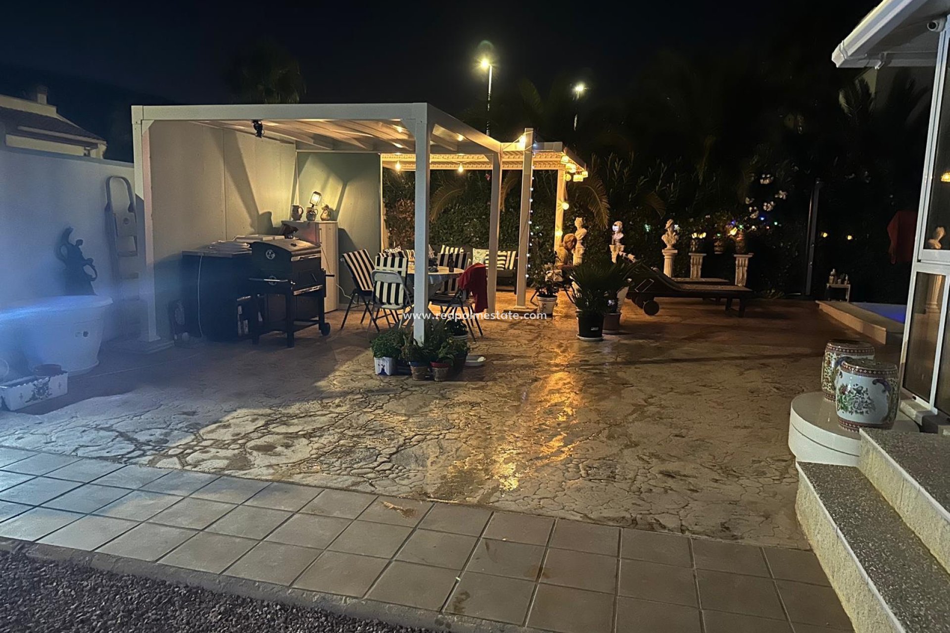 Resale - Villa -
Hondón de las Nieves - Inland