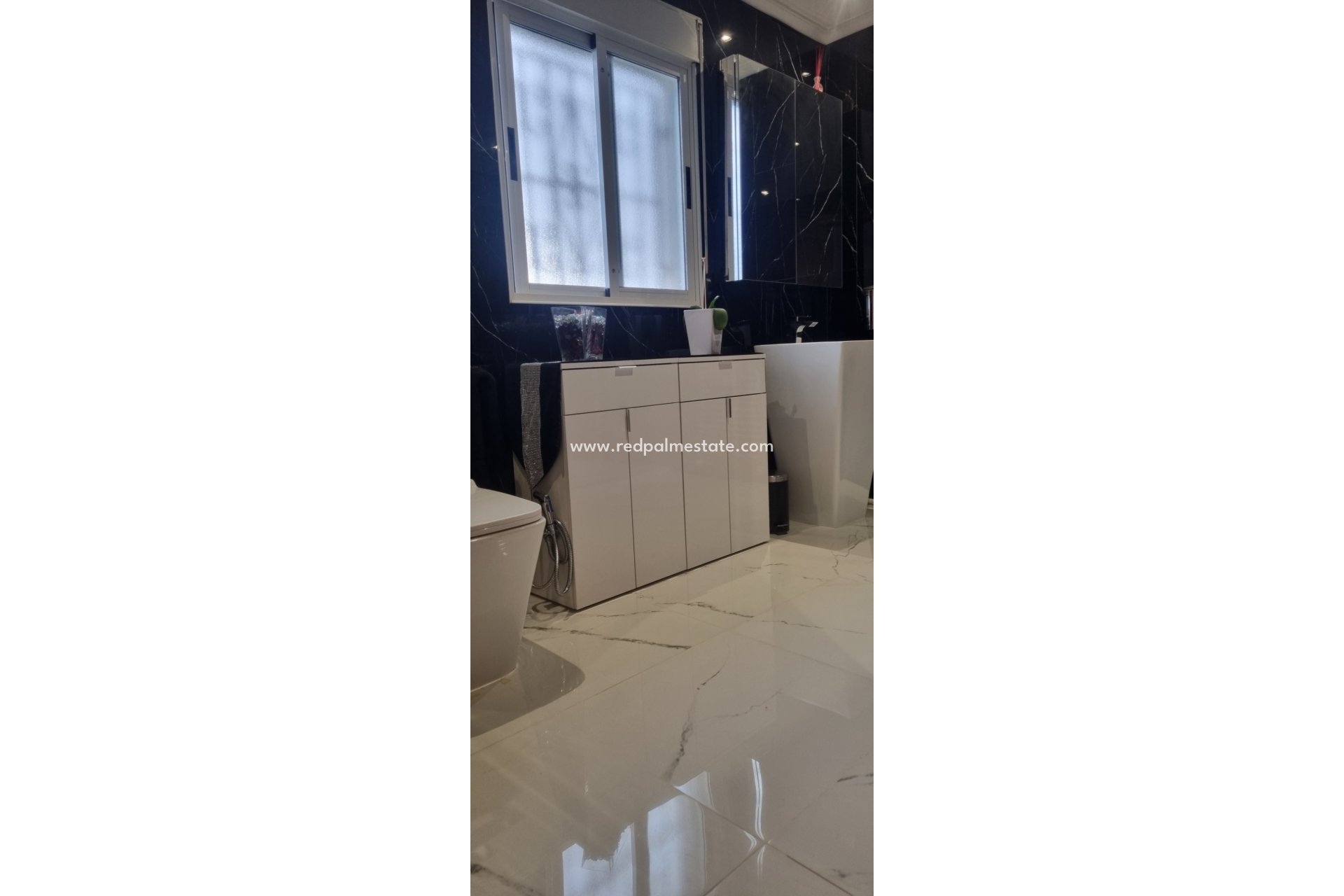 Resale - Villa -
Hondón de los Fráiles - Inland