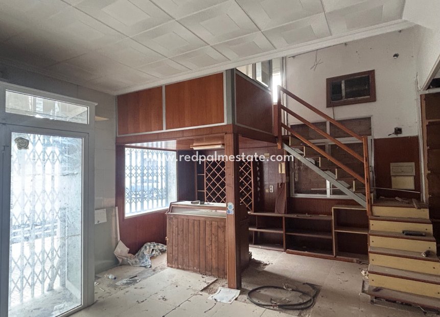 Resale - Villa -
Jacarilla - Inland