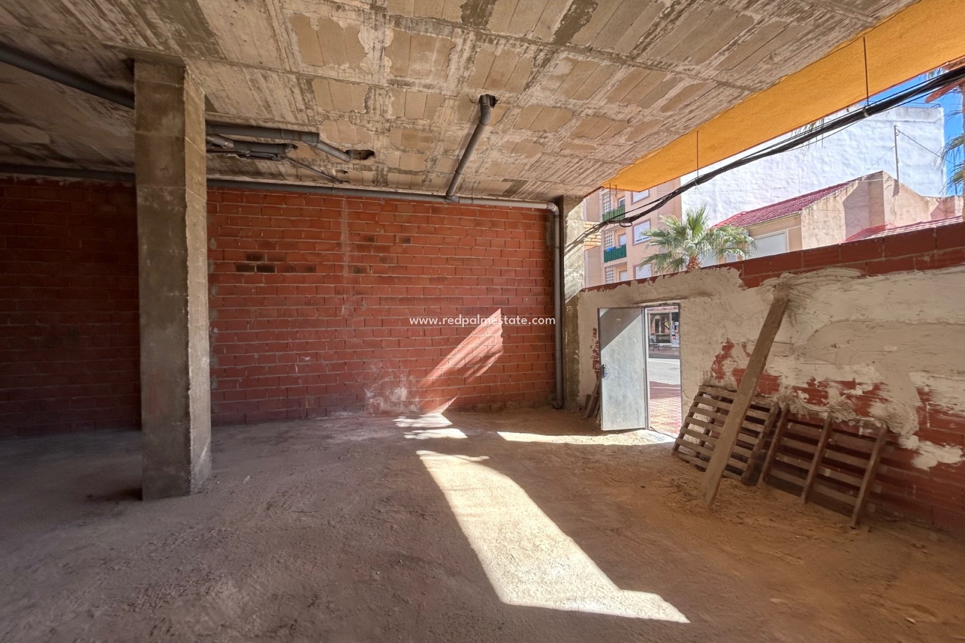 Resale - Villa -
Jacarilla - Inland