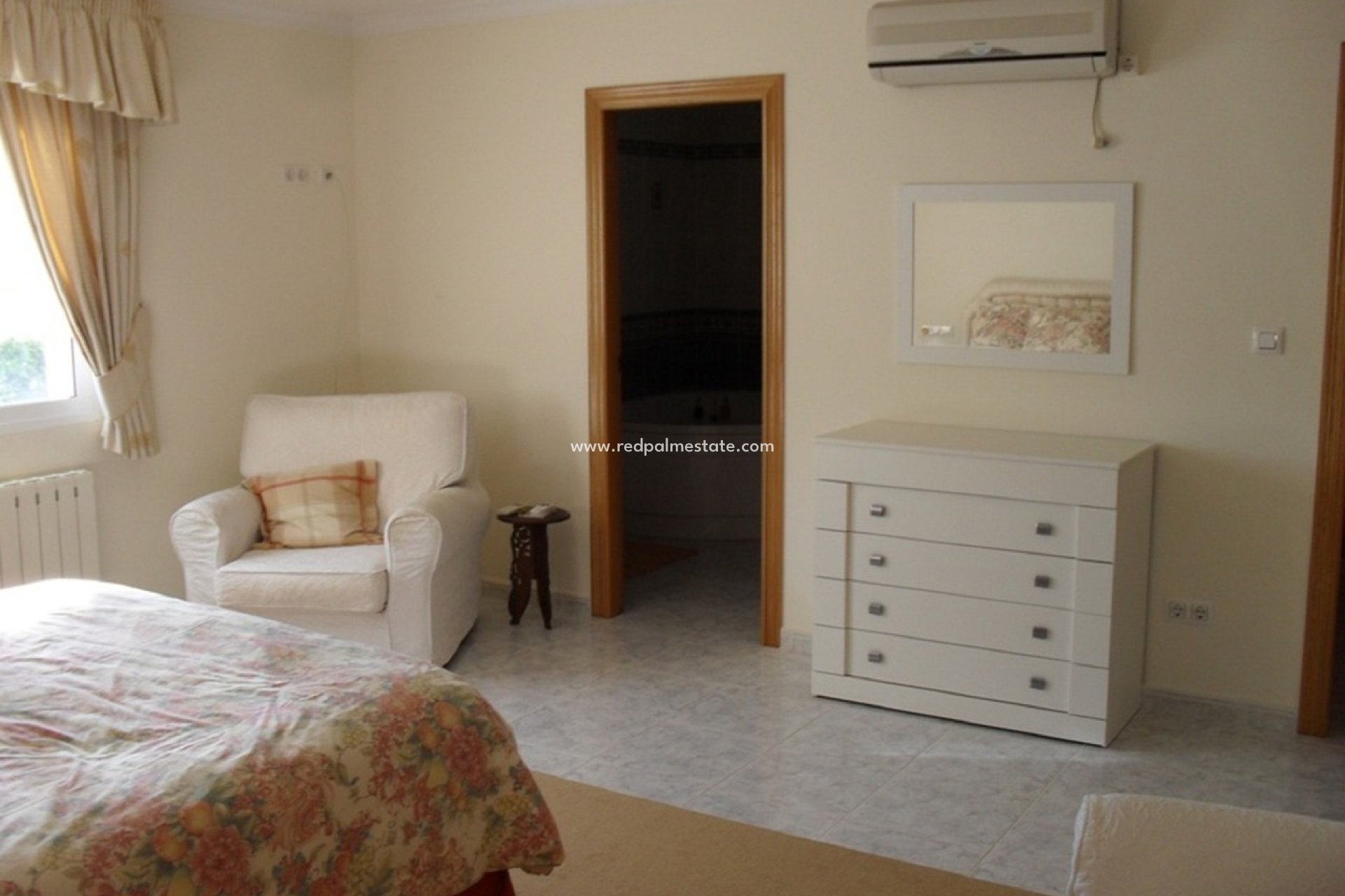 Resale - Villa -
Jalón - Inland