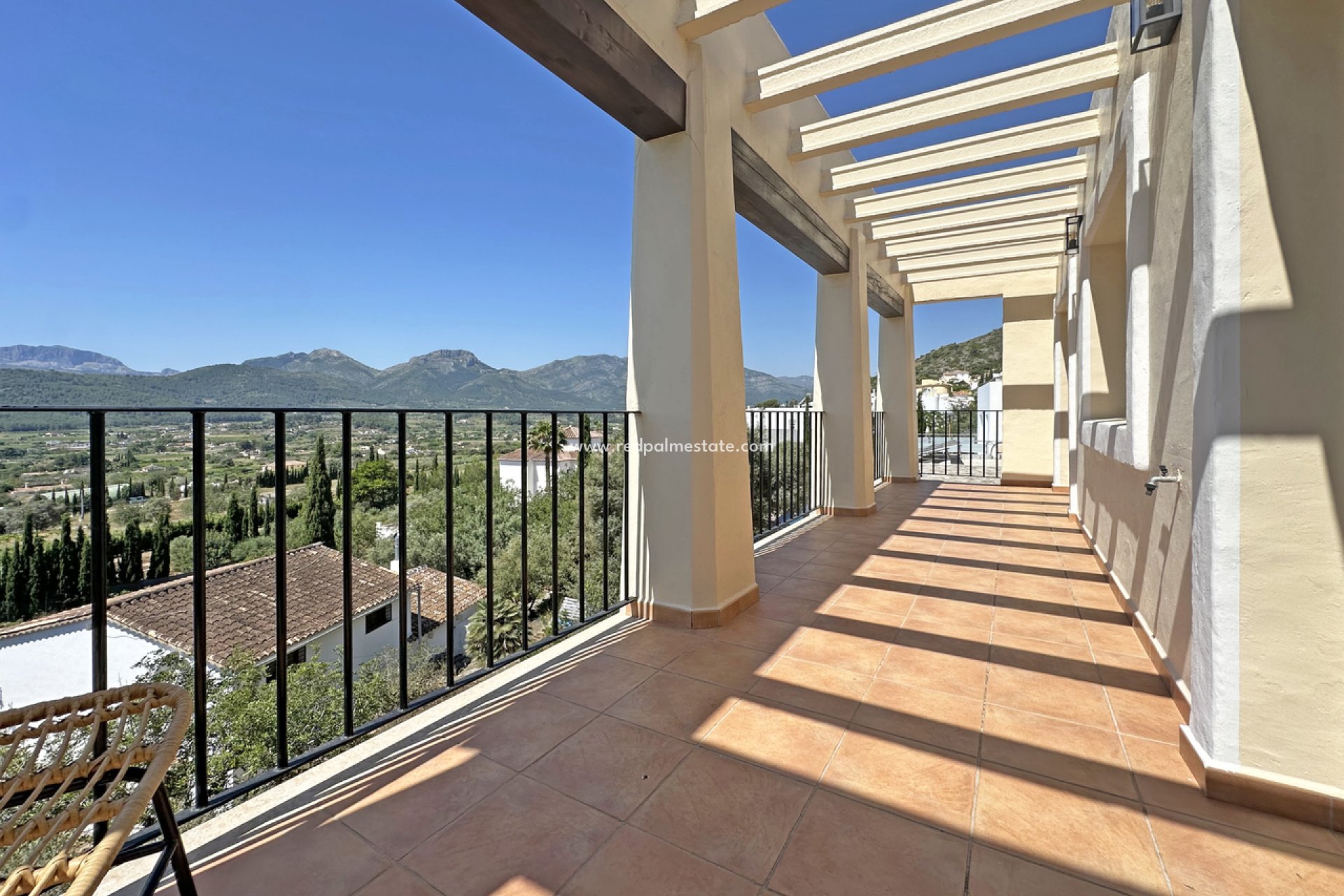 Resale - Villa -
Jalón - Inland