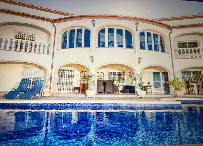 Resale - Villa -
Jávea - Costa Blanca