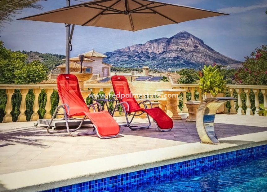 Resale - Villa -
Jávea - Costa Blanca