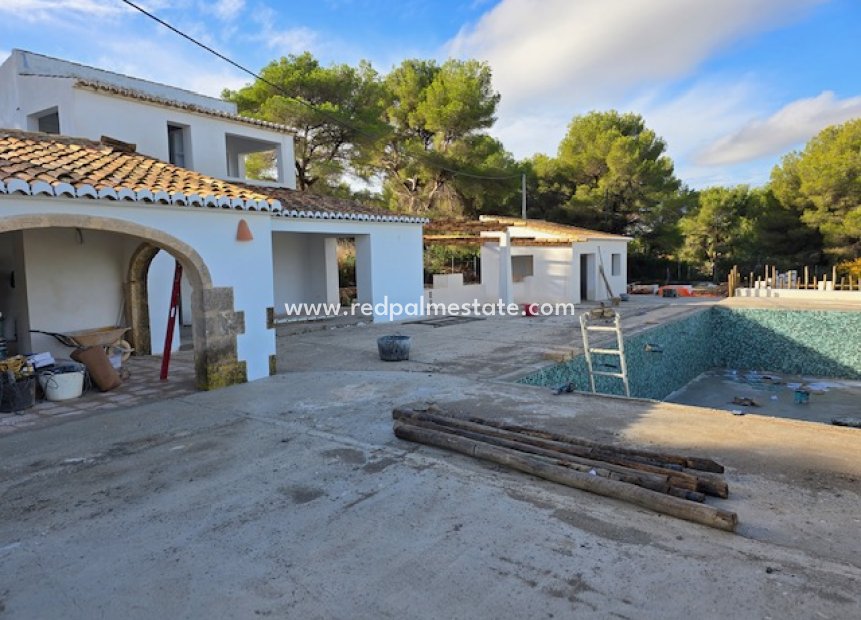 Resale - Villa -
Jávea - Costa Blanca