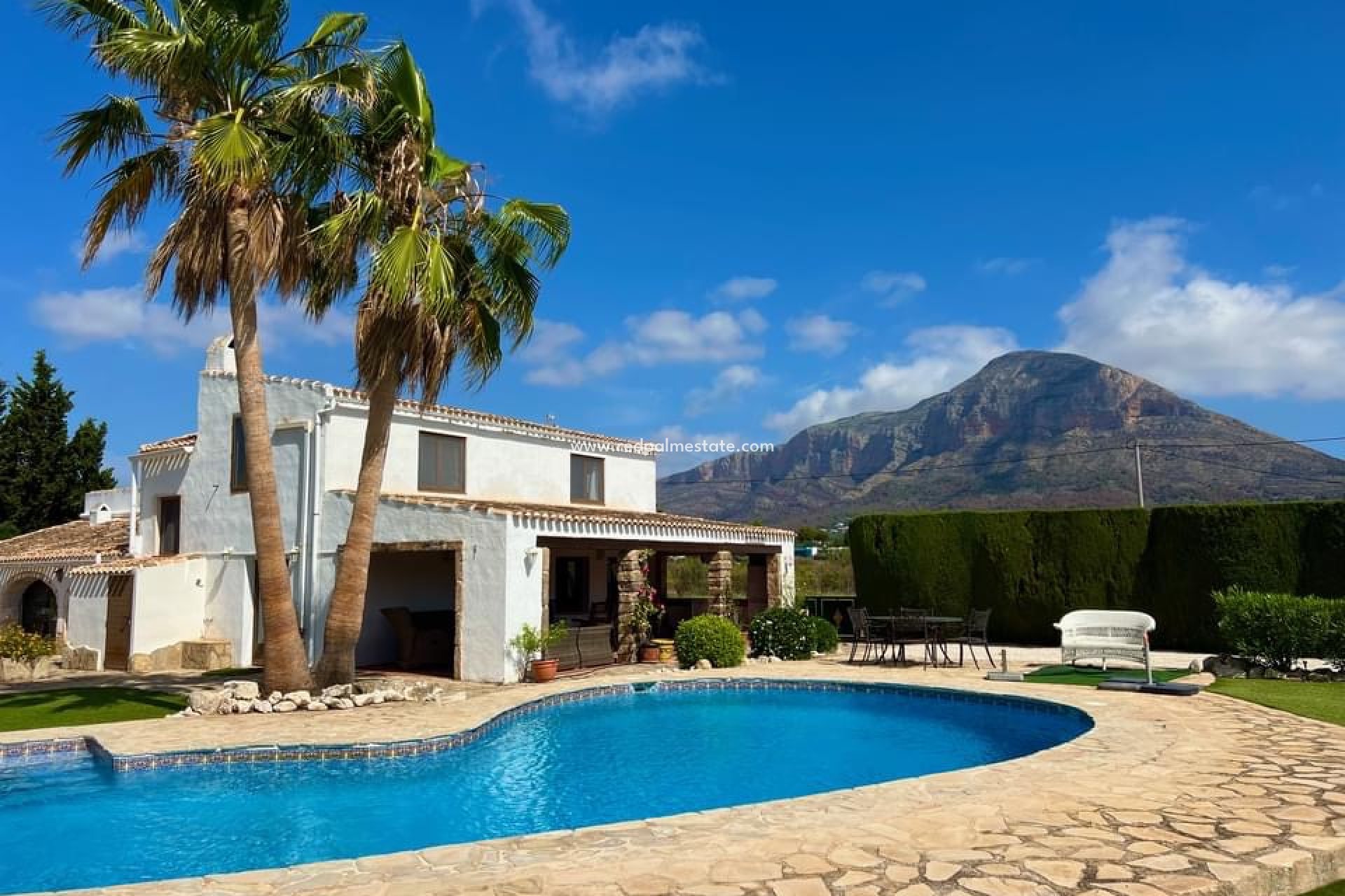 Resale - Villa -
Jávea - Costa Blanca