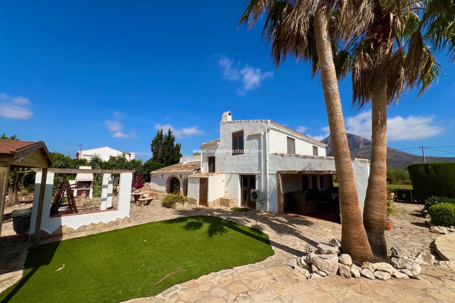 Resale - Villa -
Jávea - Costa Blanca