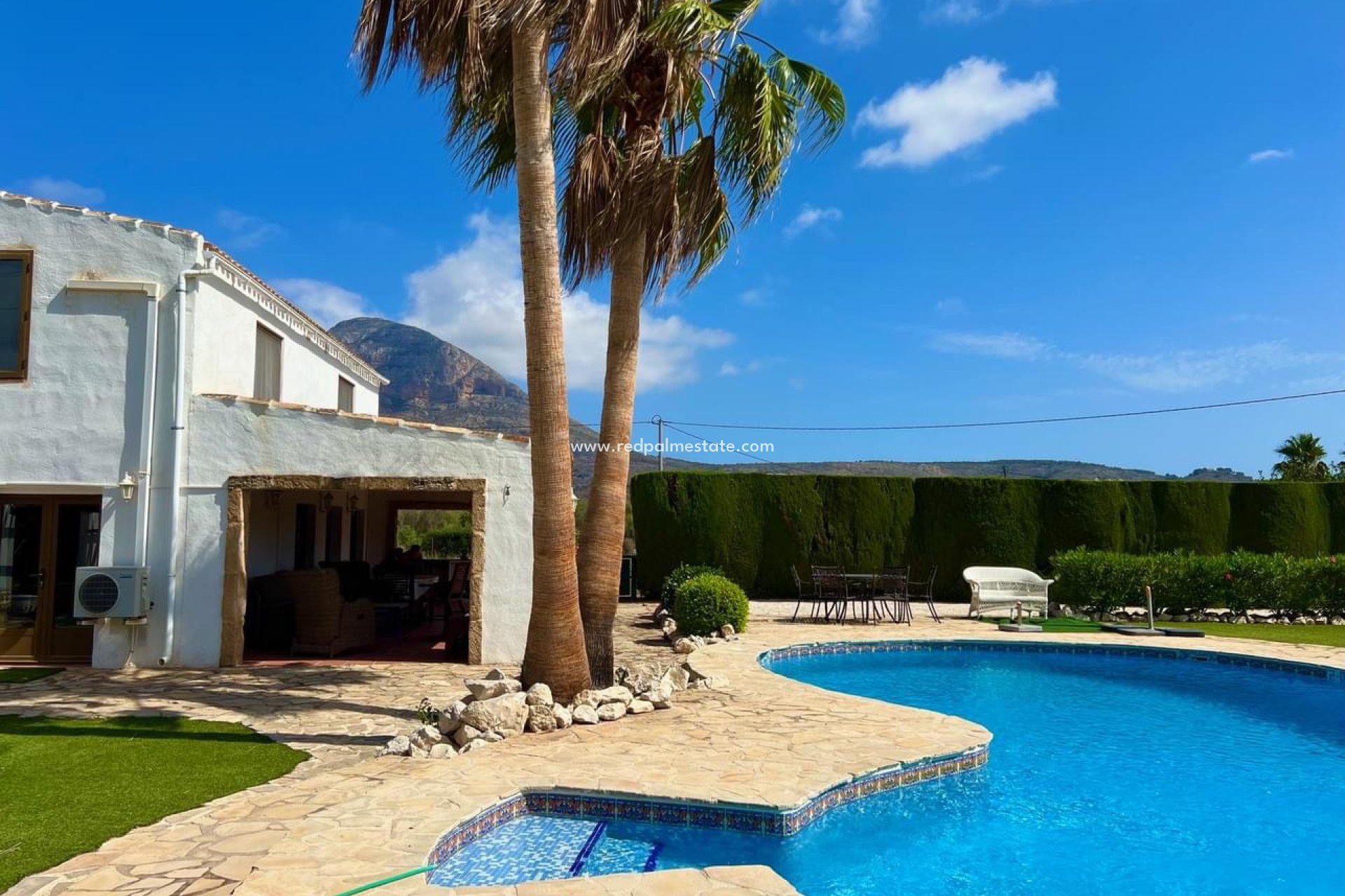 Resale - Villa -
Jávea - Costa Blanca