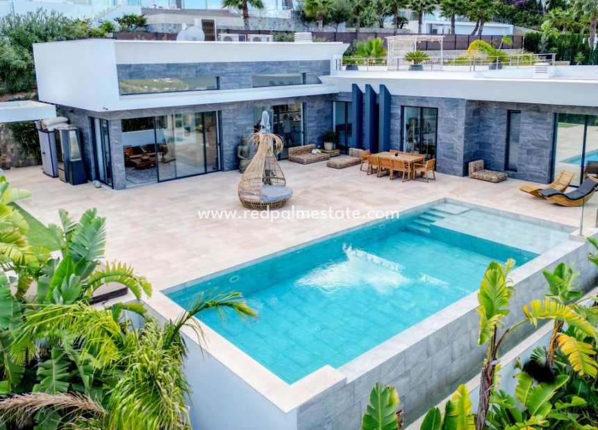 Resale - Villa -
Jávea - Costa Blanca